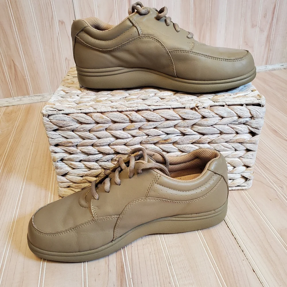 Hush Puppies Women's Power Walker Casual Shoes Taupe Size 8.5 Lace Up Sneaker